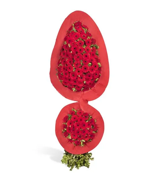 Destansı Sevgi Kırmızı Gerbera Kutlama Çelengi